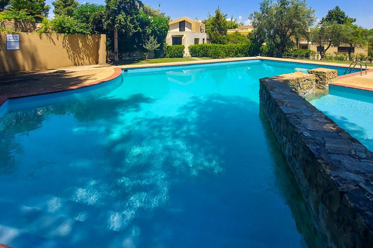 Anemone With Outdoor Hot Tub, Sani Luxury Collection Villa *